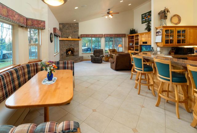 60485 Billadeau Road, Bend, OR 97702