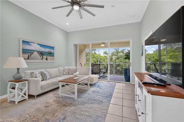 1285 Sweetwater CV 2106, Naples, FL 34110