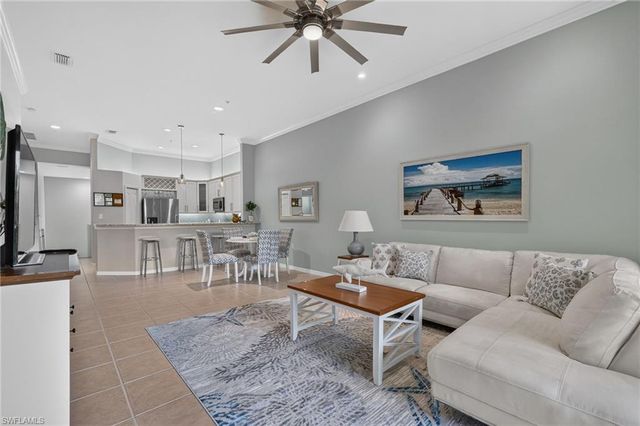 1285 Sweetwater CV 2106, Naples, FL 34110