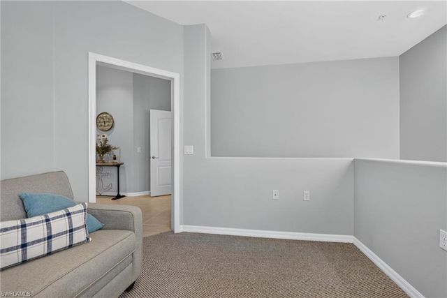 1285 Sweetwater CV 2106, Naples, FL 34110