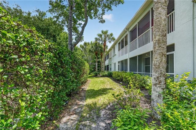 1285 Sweetwater CV 2106, Naples, FL 34110