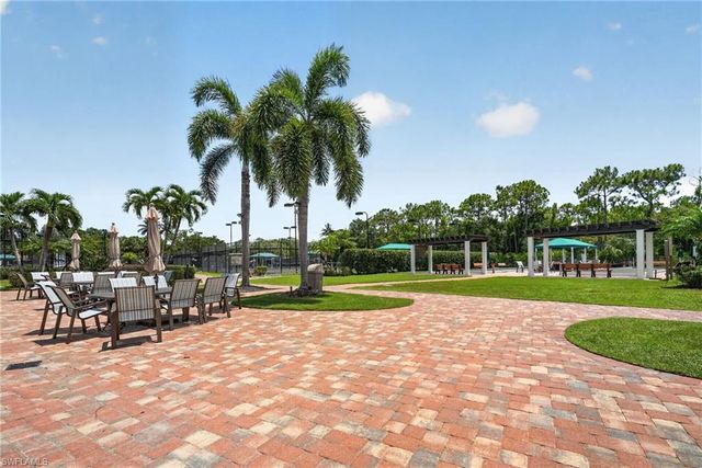 1285 Sweetwater CV 2106, Naples, FL 34110