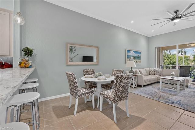 1285 Sweetwater CV 2106, Naples, FL 34110