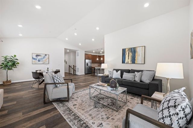 8157 S Jackson Gap Street, Aurora, CO 80016