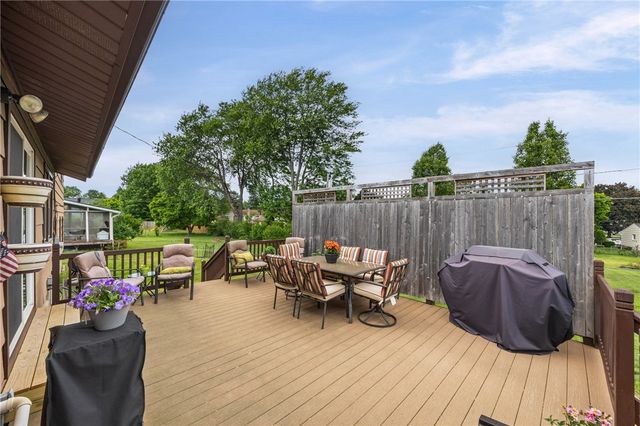 744 English Road, Greece, NY 14616