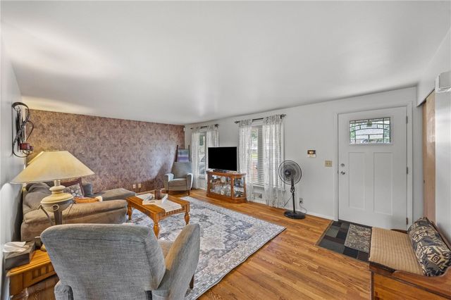 744 English Road, Greece, NY 14616
