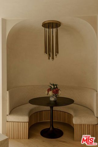 1778 Viewmont Drive, Los Angeles, CA 90069