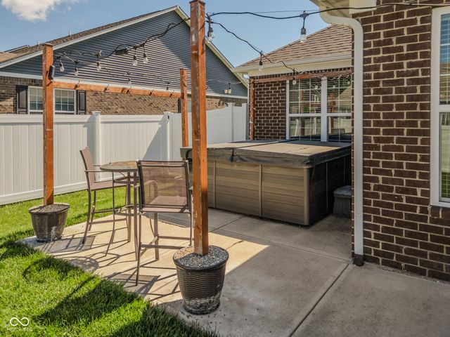 3254 S Ansley Drive, New Palestine, IN 46163