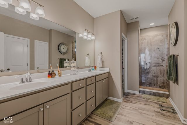 3254 S Ansley Drive, New Palestine, IN 46163