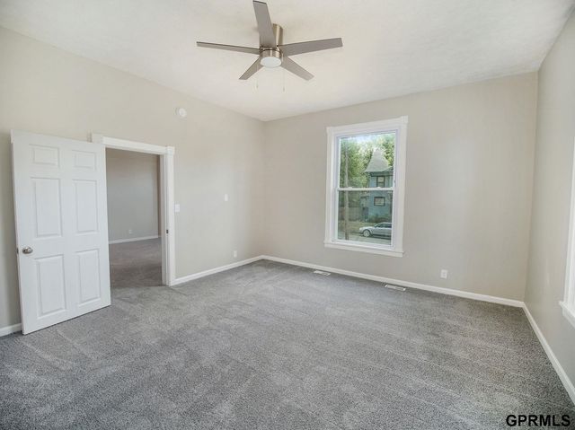 260 S 27 Street, Lincoln, NE 68510