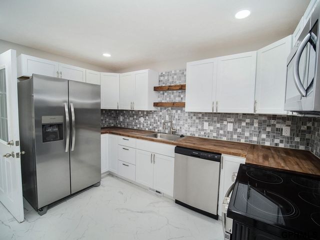 260 S 27 Street, Lincoln, NE 68510