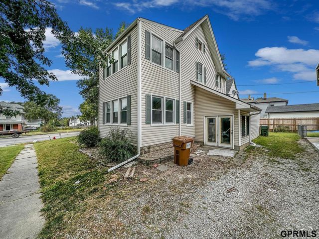 260 S 27 Street, Lincoln, NE 68510