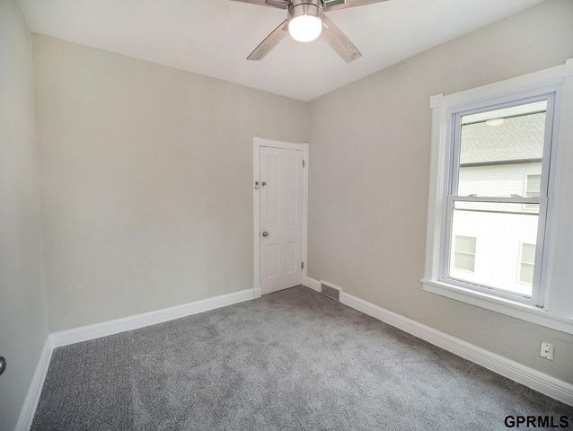 260 S 27 Street, Lincoln, NE 68510