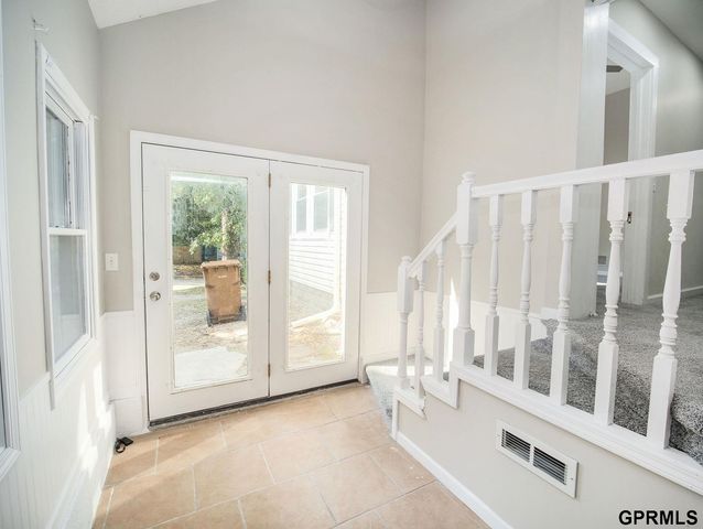 260 S 27 Street, Lincoln, NE 68510