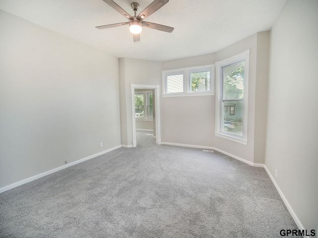 260 S 27 Street, Lincoln, NE 68510