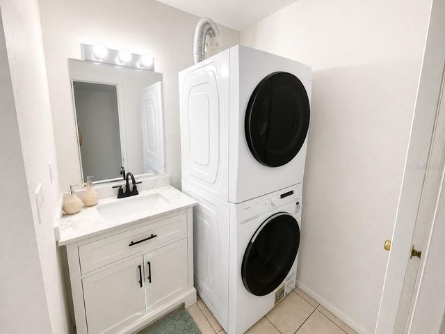 3730 42ND WAY S H, St Petersburg, FL 33711