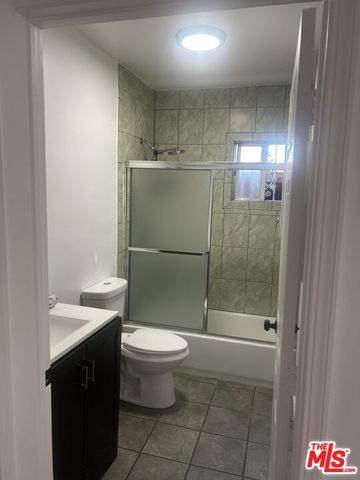 1722 Orchard Avenue, Los Angeles, CA 90006