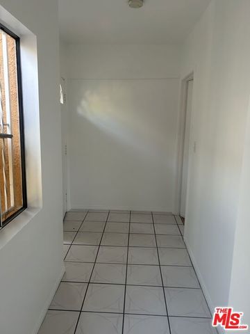 1722 Orchard Avenue, Los Angeles, CA 90006