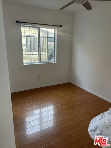 1722 Orchard Avenue, Los Angeles, CA 90006