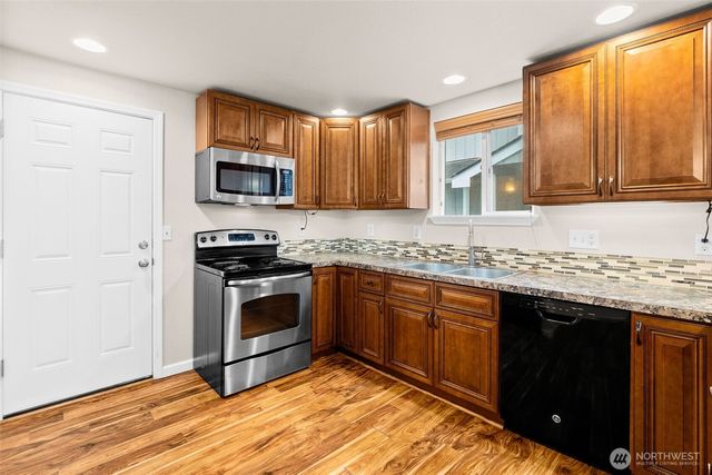 614 Malibu Drive SE, Lacey, WA 98503