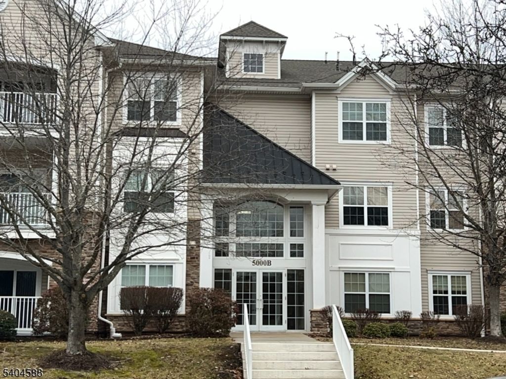 5211 Chesterwood Way, Franklin Twp., NJ 08873