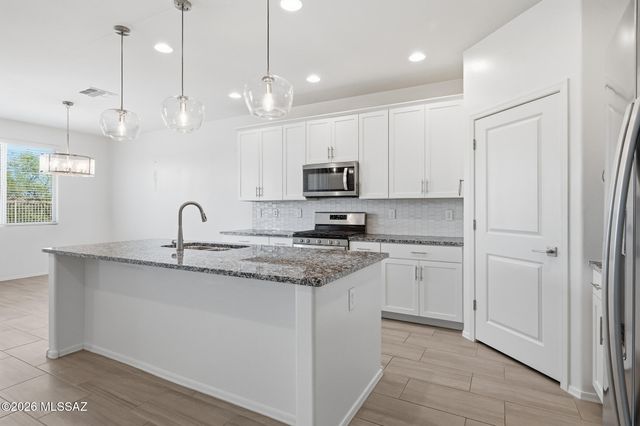 878 W Calle Moa, Sahuarita, AZ 85629