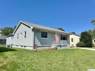 2015 Fairacres Drive, Fremont, NE 68025