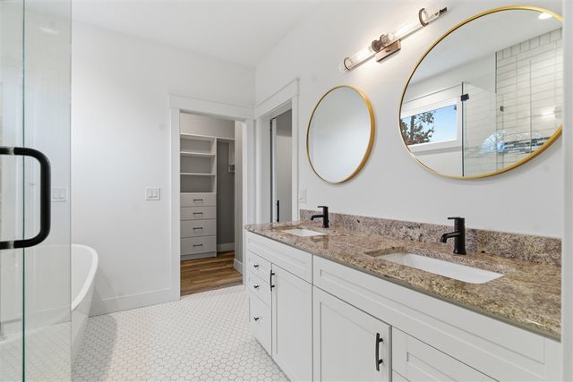 6273 Texas Drive, Kalamazoo, MI 49009