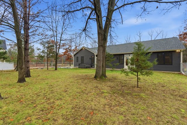 6273 Texas Drive, Kalamazoo, MI 49009