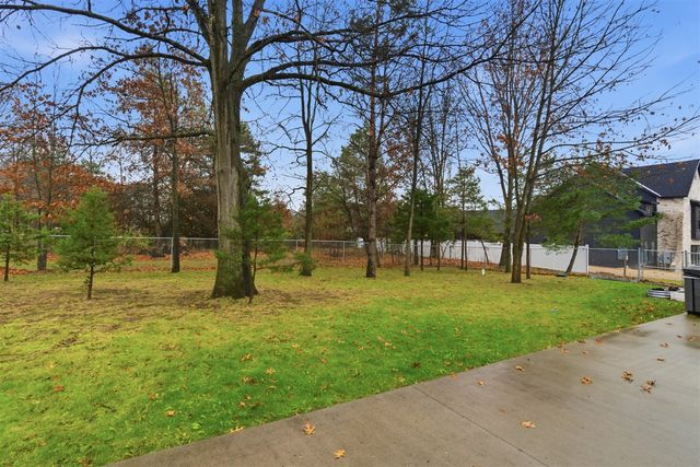 6273 Texas Drive, Kalamazoo, MI 49009