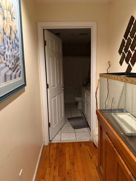 Image 7 of property listing at 1166 N Shadow, Mount Pleasant, SC 29464