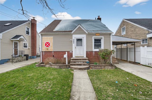 390 Locust Avenue, Uniondale, NY 11553