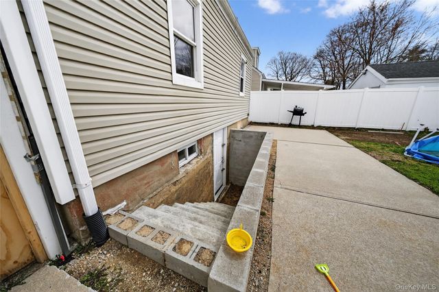 390 Locust Avenue, Uniondale, NY 11553