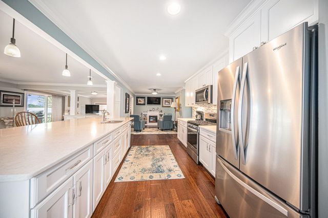 329 Pamela Circle, Brooklyn, MI 49230
