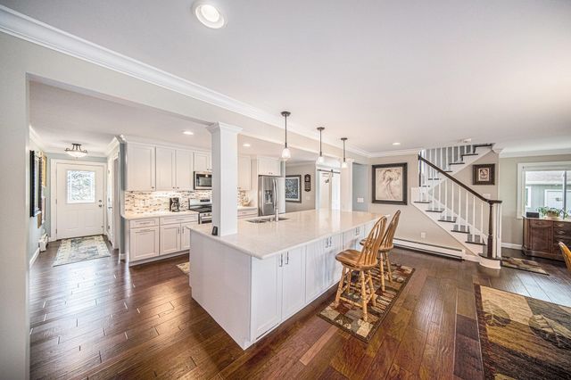 329 Pamela Circle, Brooklyn, MI 49230