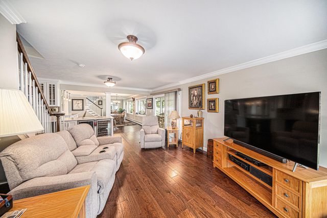 329 Pamela Circle, Brooklyn, MI 49230