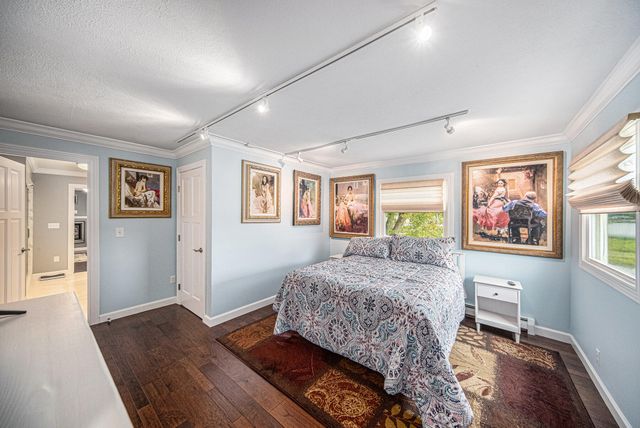 329 Pamela Circle, Brooklyn, MI 49230
