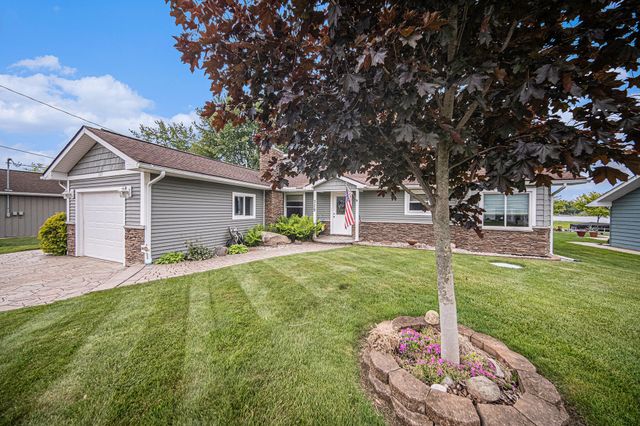 329 Pamela Circle, Brooklyn, MI 49230