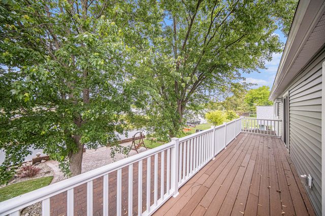 329 Pamela Circle, Brooklyn, MI 49230