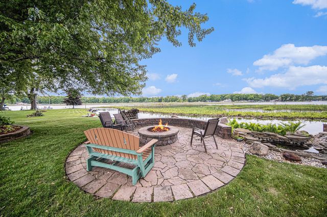 329 Pamela Circle, Brooklyn, MI 49230