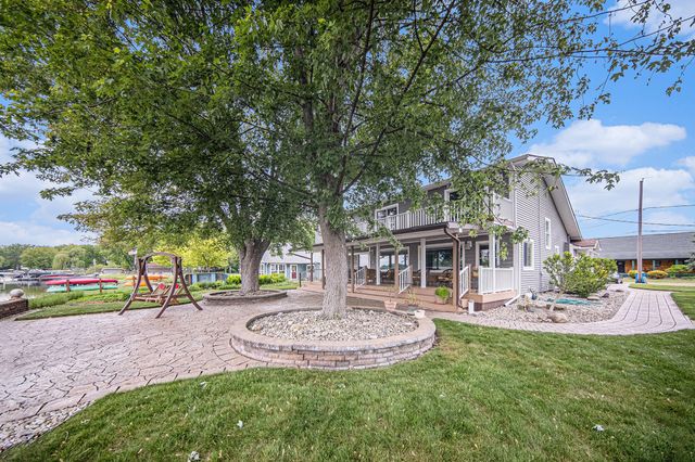 329 Pamela Circle, Brooklyn, MI 49230