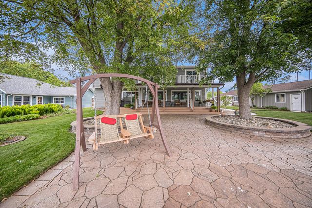 329 Pamela Circle, Brooklyn, MI 49230