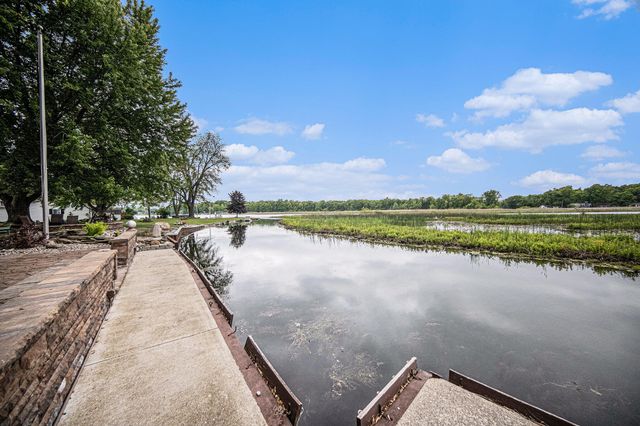 329 Pamela Circle, Brooklyn, MI 49230
