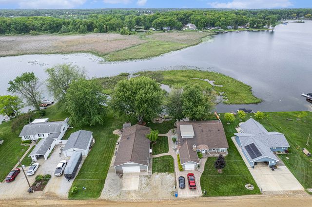 329 Pamela Circle, Brooklyn, MI 49230