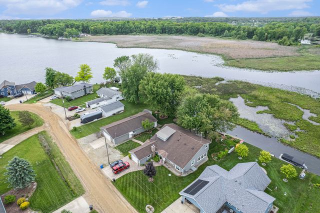 329 Pamela Circle, Brooklyn, MI 49230