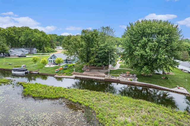 329 Pamela Circle, Brooklyn, MI 49230
