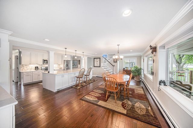 329 Pamela Circle, Brooklyn, MI 49230