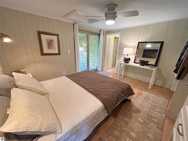 5039 Indian Hill Road, Honor, MI 49640