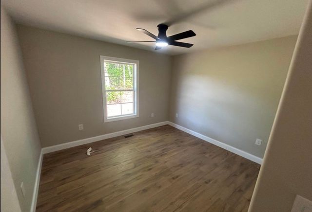 228 Georgee Rd, Jamestown, TN 38556