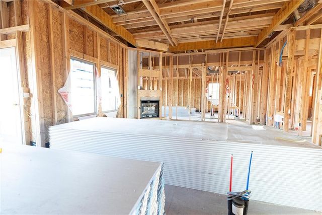 8125 Mountain Oak Drive, Edmond, OK 73034